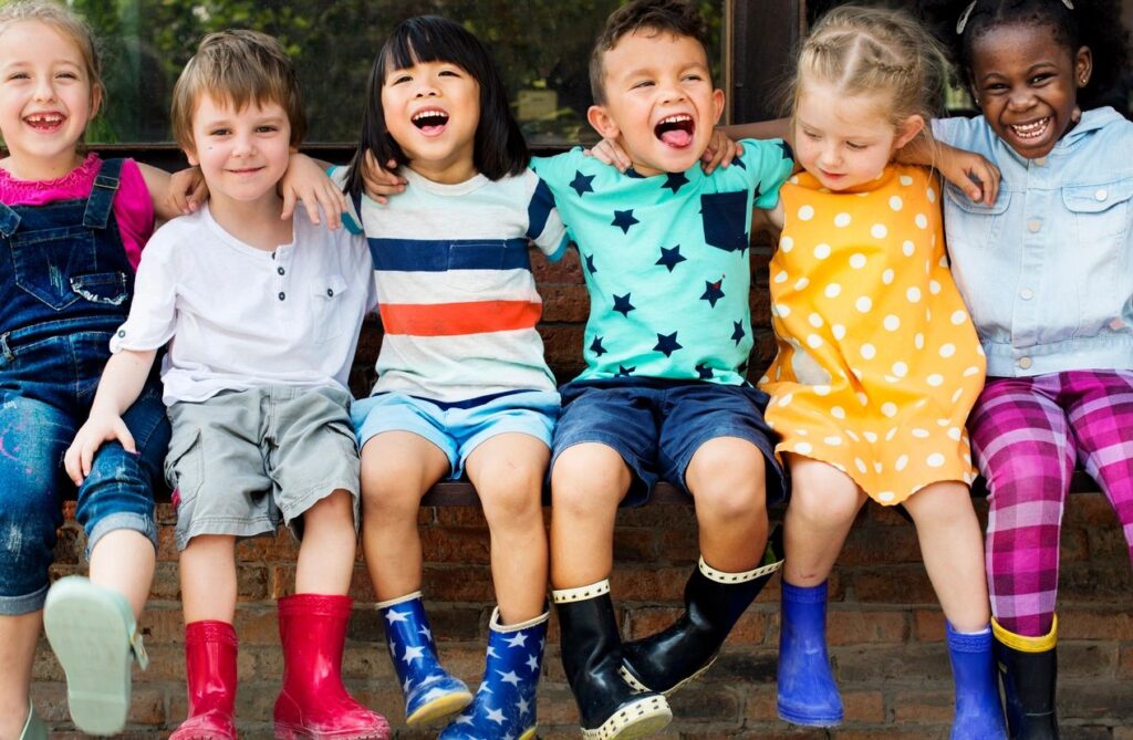 Live the outdoors by shopping name brands for quality kids' clothing; from pants, gloves, jackets, hats, boots, and more.